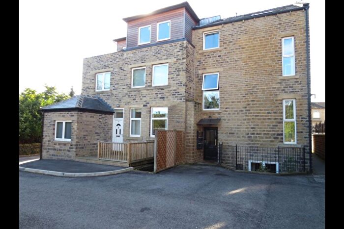 1 Bedroom Flat To Rent In Church Street, Paddock, Huddersfield, West Yorkshire, HD1