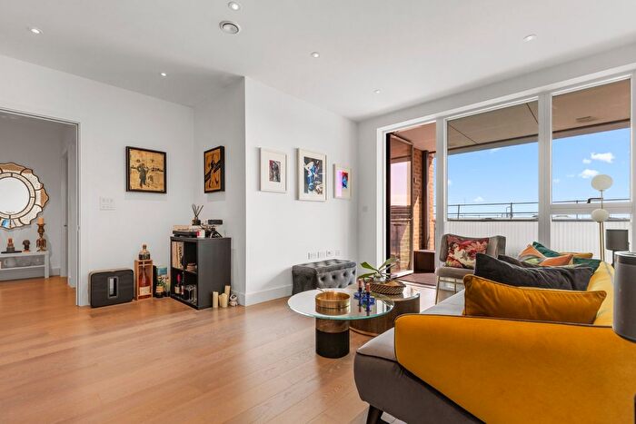 1 Bedroom Flat To Rent In Prime House, Bannister Road, W10