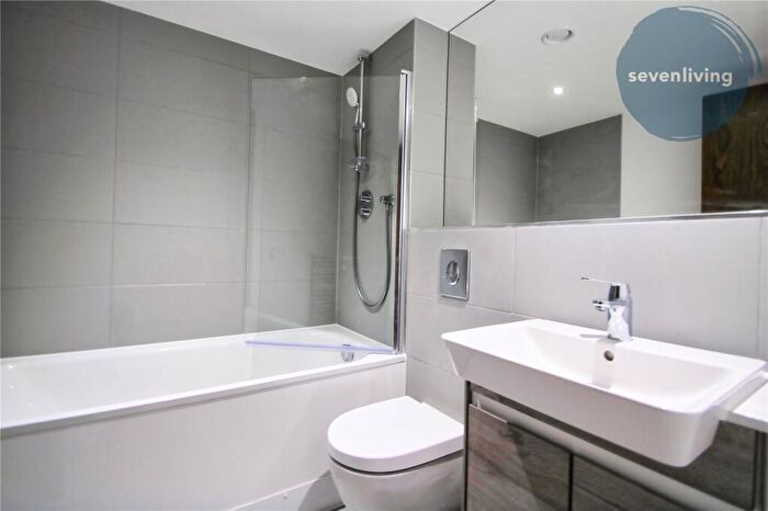 2 Bedroom Apartment To Rent In The Grand Exchange, Market Street, Bracknell, Berkshire, RG12