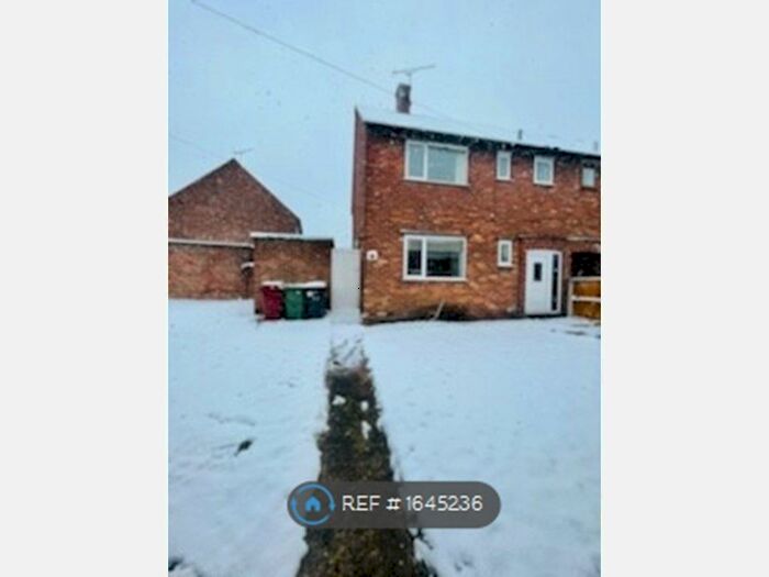 2 Bedroom Semi-Detached House To Rent In Blacksmith Lane, Calow, Chesterfield, S44