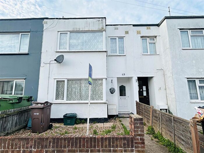 3 Bedroom Terraced House To Rent In Dudley Road, Clacton-On-Sea, CO15