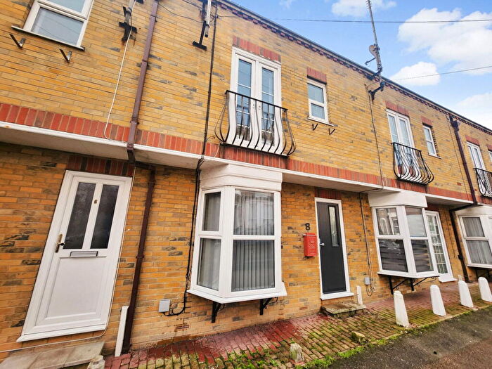 2 Bedroom Terraced House For Sale In Townley Street, Ramsgate, CT11