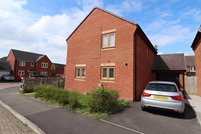 3 Bedroom Detached House For Sale In St Benedict Road, Hayling Island, PO11