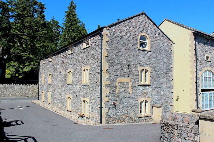 2 Bedroom Ground Flat To Rent In The Old Brewery, Oakhill, BA3