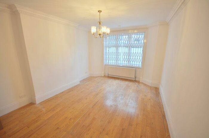 4 Bedroom Flat To Rent In Cabbell Street, London, NW1