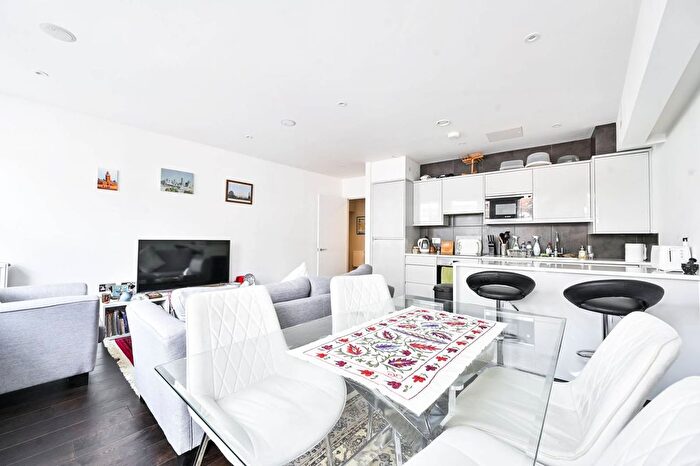 1 Bedroom Flat To Rent In Lillie Road, Fulham, London, SW6