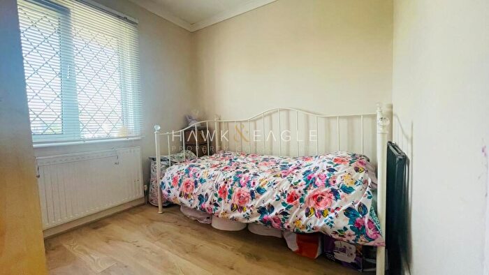 1 Bedroom House To Rent In Naseby Road, Ilford, Essex., IG5