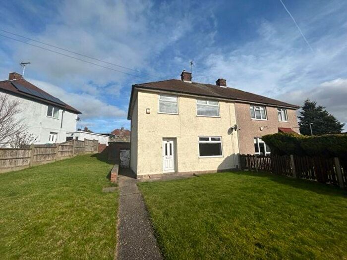 3 Bedroom Semi Detached House To Rent In Beck Crescent, Mansfield, NG19