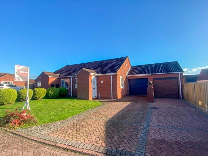 2 Bedroom Bungalow For Sale In Paddock Rise, Barrow Upon Humber, North Lincolnshire, DN19