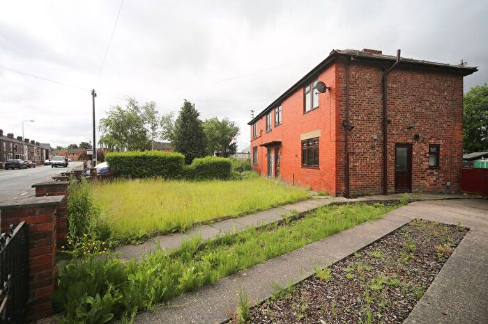 3 Bedroom Semi Detached House To Rent In Bickershaw Lane, Bickershaw, WN2
