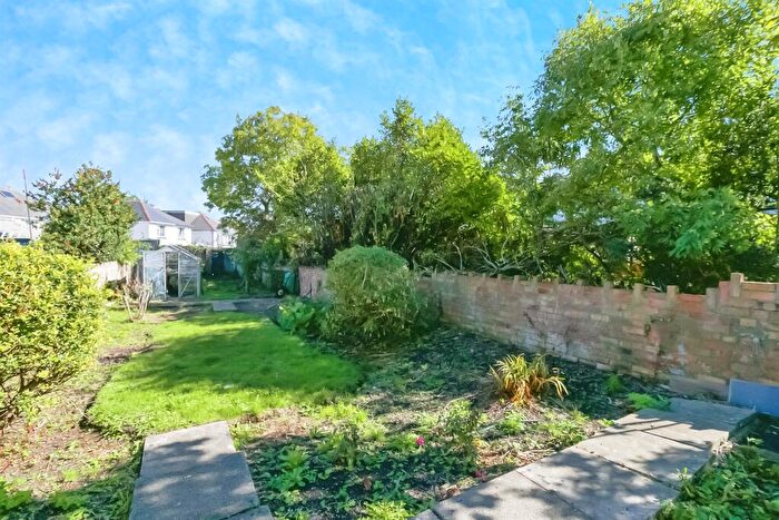 2 Bedroom Semi-Detached Bungalow For Sale In Tynewydd Road, Barry, CF62