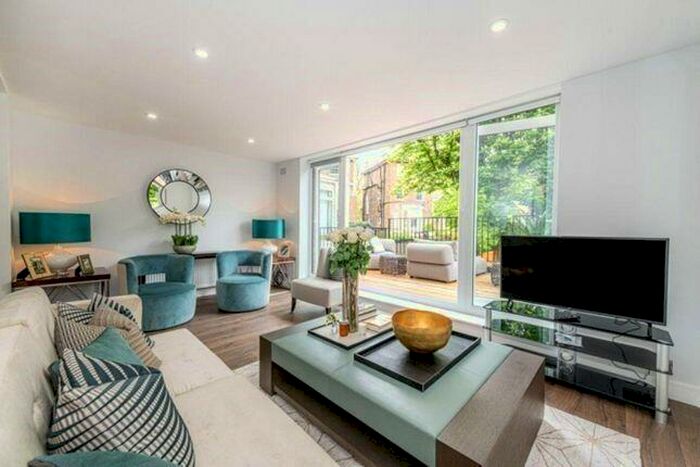 4 Bedroom House To Rent In Harley Road, Primrose Hill, London, NW3
