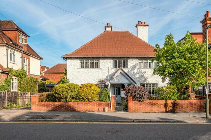 4 Bedroom House To Rent In Wodeland Avenue, Guildford, GU2