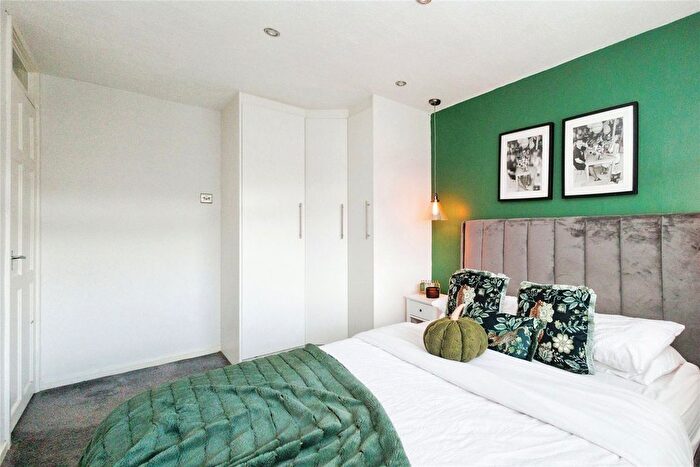 3 Bedroom Terraced House For Sale In Lodge Lane, Dukinfield, Cheshire, SK16