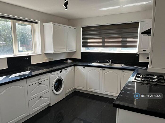 2 Bedroom Flat To Rent In Sunny Gardens Road, London, NW4