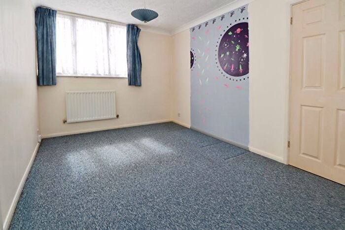 2 Bedroom Bungalow For Sale In Samsons Road, Brightlingsea, CO7