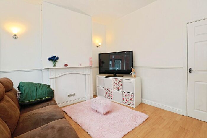 2 Bedroom End Of Terrace House For Sale In Clanway Street, Tunstall, Stoke-on-trent, ST6