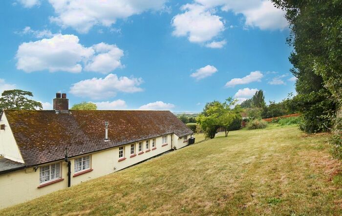 4 Bedroom Bungalow To Rent In St. Margarets Road, South Darenth, Dartford, DA4