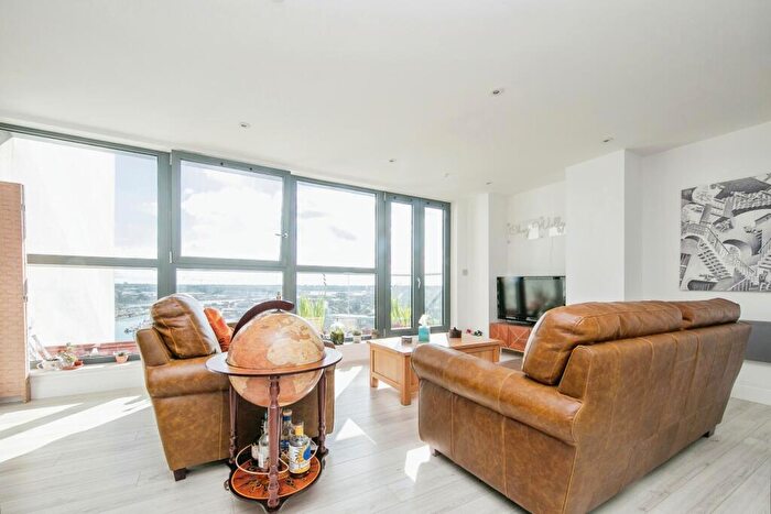 2 Bedroom Flat For Sale In Key Street, Ipswich, Suffolk, IP4