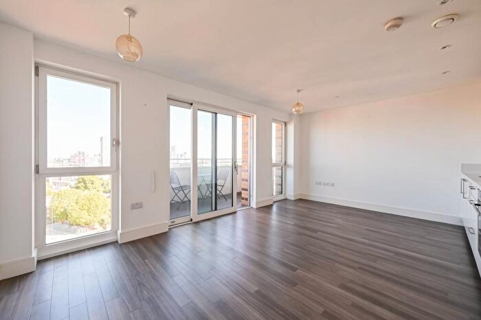 1 Bedroom Flat For Sale In Hannaford Walk, , Bow, London, E3