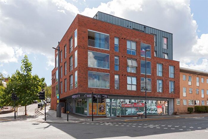 2 Bedroom Flat For Sale In Howard Road, Walthamstow, E17