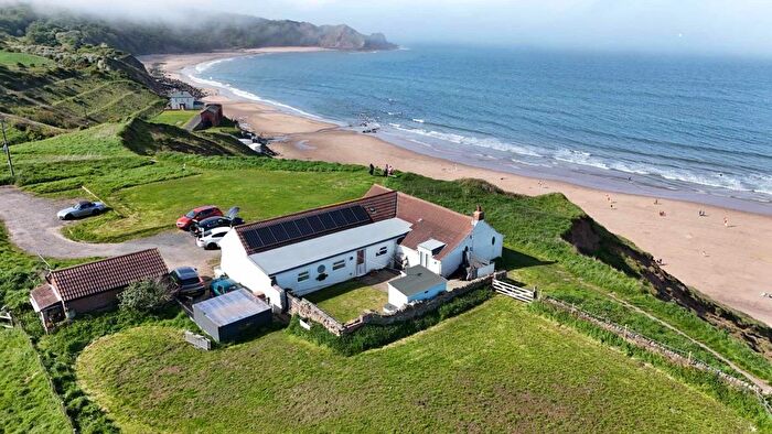 2 Bedroom Detached Bungalow For Sale In Killerby Cliff, Cayton Bay, Scarborough, YO11