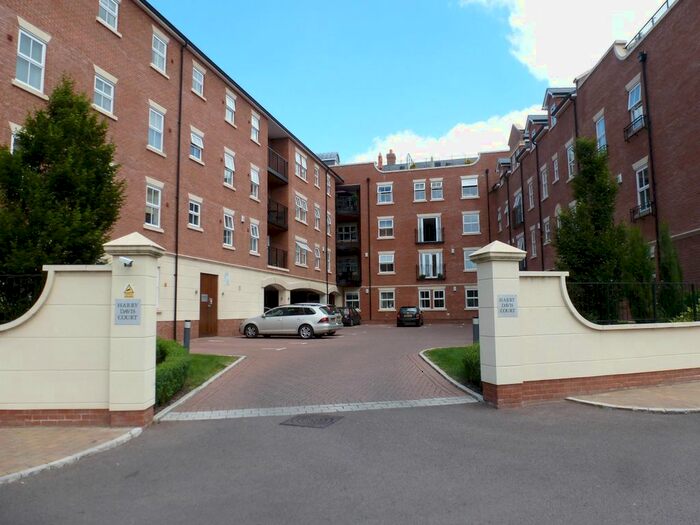 1 Bedroom Flat To Rent In Armstrong Drive, Worcester, WR1