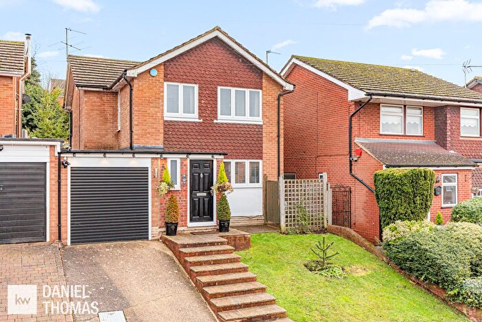 3 Bedroom Detached House For Sale In John Eliot Close, Waltham Abbey, EN9