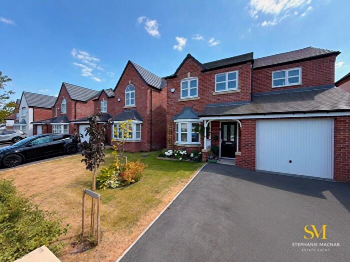 3 Bedroom Detached House For Sale In Altcar Lane, Formby, Liverpool, L37