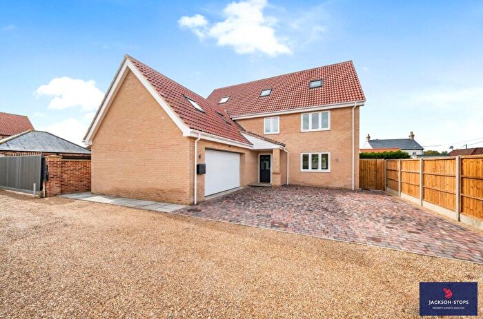 5 Bedroom Detached House To Rent In Whitecroft Drive, Saxon Street, Newmarket, Suffolk, CB8