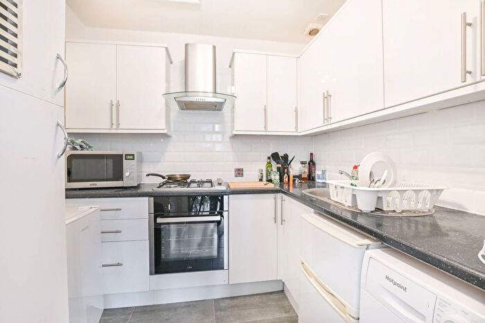 1 Bedroom Flat To Rent In Holland Road, Holland Park, London, W14