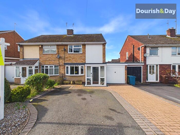 3 Bedroom Semi-Detached House For Sale In Baswich Lane, Stafford, ST17