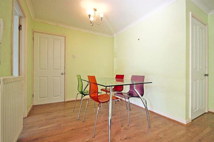 2 Bedroom Apartment For Sale In St. Michaels Road, Bedford, Bedfordshire, MK40