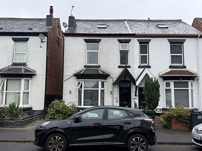 5 Bedroom Semi-Detached House For Sale In Oxford Road, Birmingham, B23