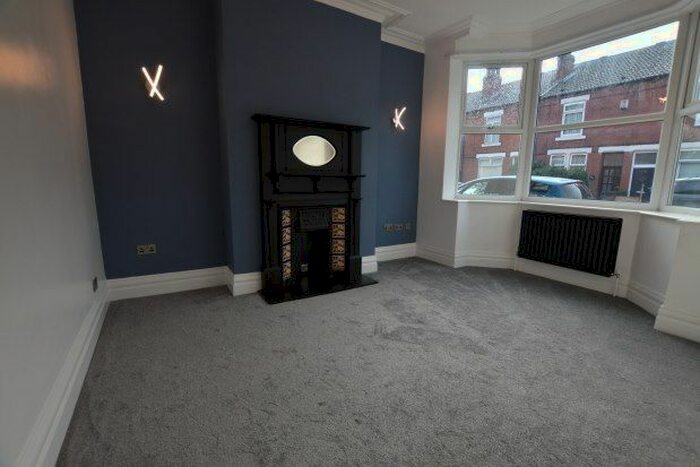 3 Bedroom Property To Rent In Lower Oxford Street, Castleford, WF10
