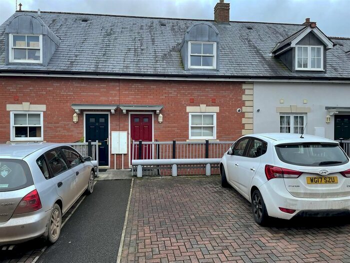 2 Bedroom Property To Rent In Beck's Square, Tiverton EX16