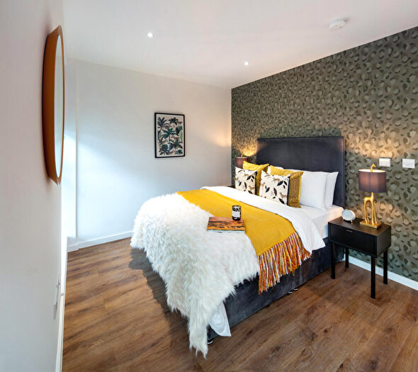 3 Bedroom Flat To Rent In Fizzy Ea A - Silvertown Way, London, E16