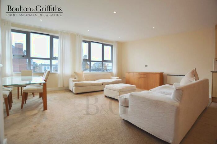 2 Bedroom Flat To Rent In St Stephens Mansions, Mount Stuart Square, Cardiff, CF10