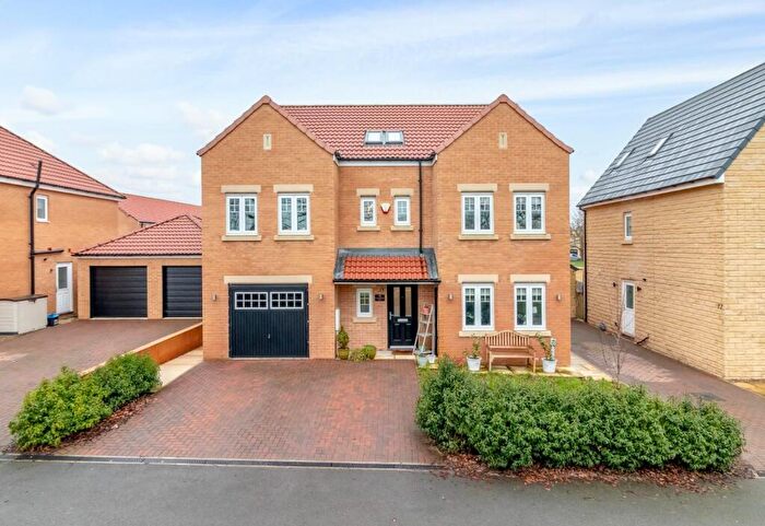 6 Bedroom Detached House For Sale In Scampston Drive, Beckwithshaw, Harrogate, HG3