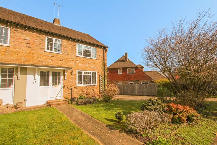 3 Bedroom End Terrace House For Sale In St. James Close, Pangbourne, Reading, Berkshire, RG8