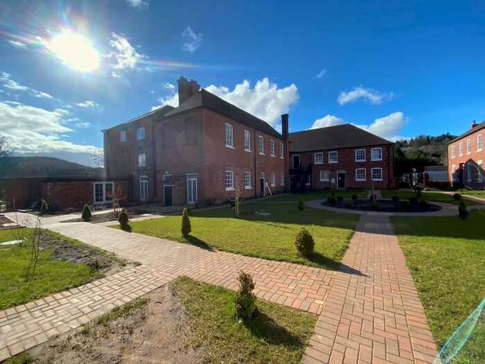 2 Bedroom Flat To Rent In Worcester Road, Great Witley, Worcester, WR6
