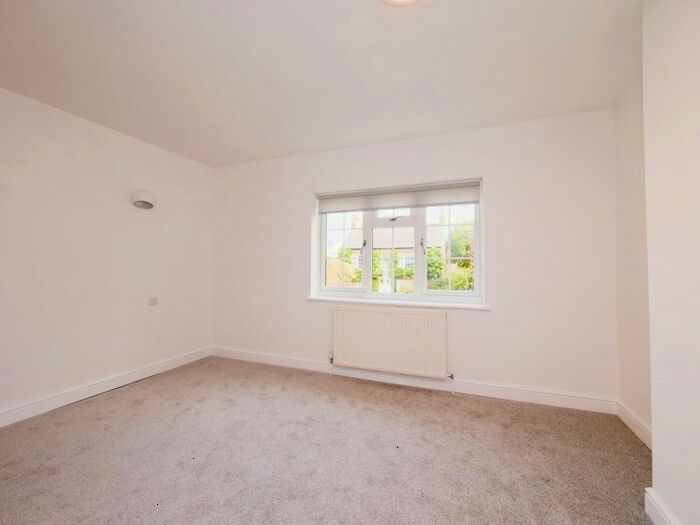 3 Bedroom Semidetached House To Rent In The Village, Haxby, York