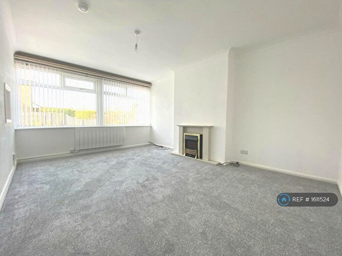2 Bedroom Flat To Rent In Cleasby Court, Menston, Ilkley, LS29