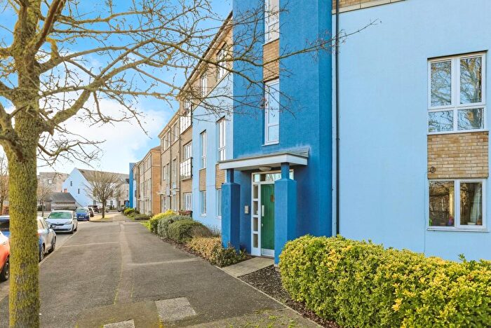 2 Bedroom Flat For Sale In Flack End, Cambridge, Cambridgeshire, CB4