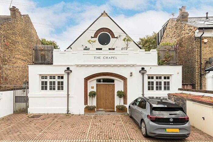 2 Bedroom Maisonette To Rent In Byrne Road, London, SW12