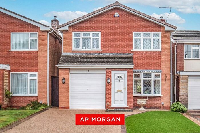 3 Bedroom Detached House For Sale In Pipers Green, Birmingham, West Midlands, B28