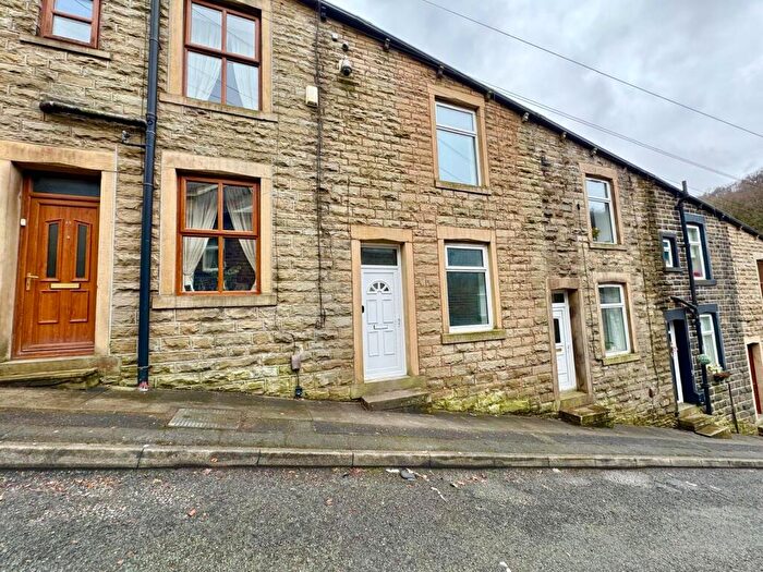 3 Bedroom Terraced House To Rent In East Street, Rawtenstall, Rossendale, Lancashire, BB4