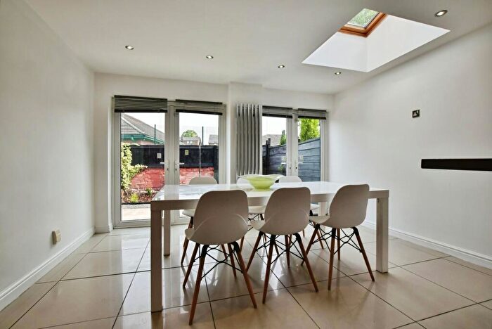 2 Bedroom End Of Terrace House To Rent In School Lane, Manchester, Greater Manchester, M20