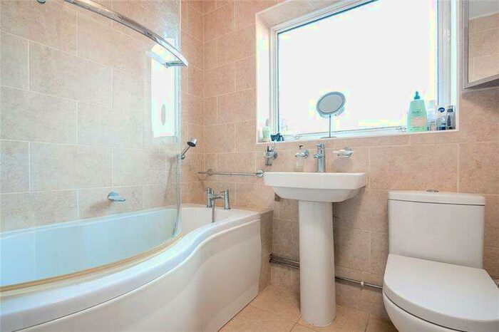 3 Bedroom Bungalow For Sale In St Johns Way, Hempton, Banbury, Oxfordshire, OX15