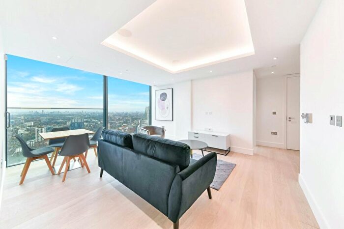 2 Bedroom Apartment To Rent In Carrara Tower, City Road, Islington, London, EC1V